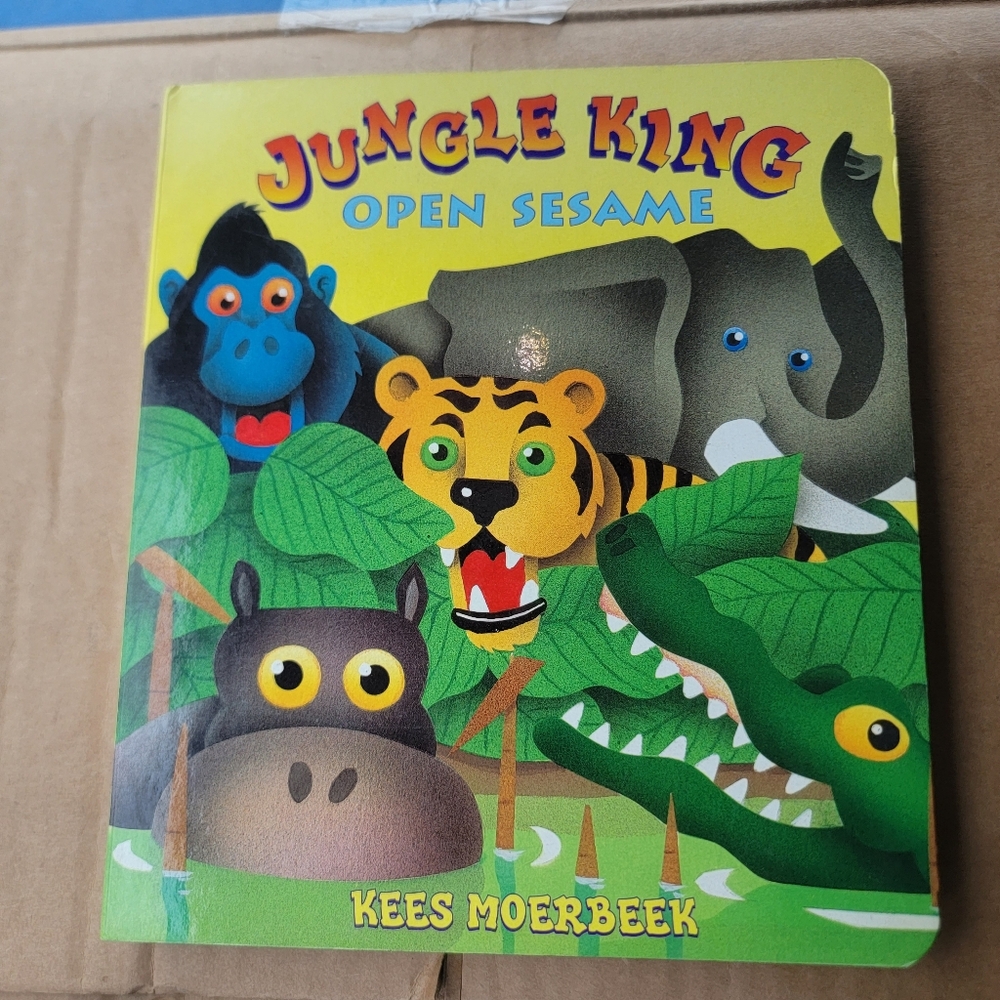 Jungle King by Kees Moerbeek Vintage kids pop-up book from the 90s. NOS!